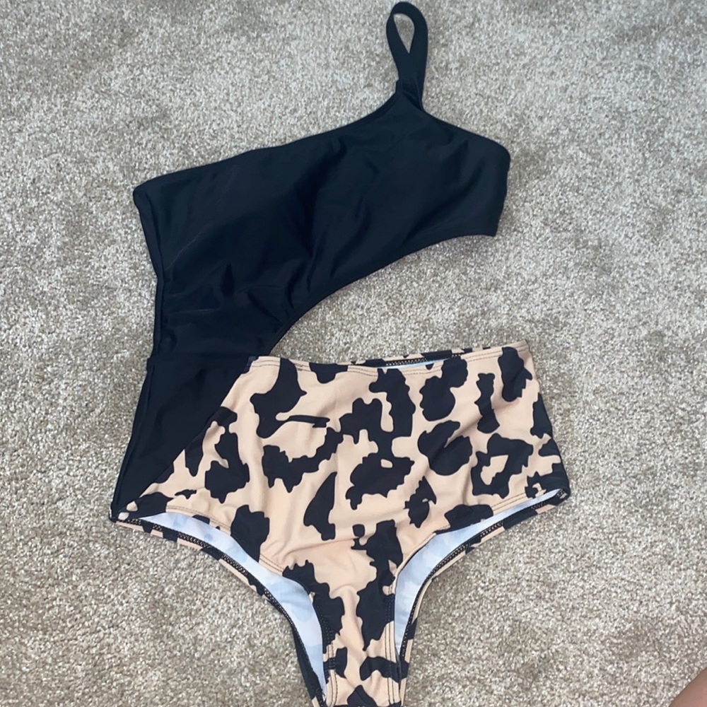 One piece cut out swim